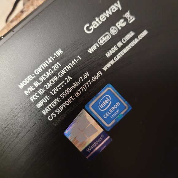 Gateway 14.1" Ultra Slim Notebook, FHD, Intel Celeron, Dual Core, 4GB/64GB - Picture 3 of 9